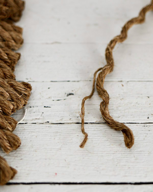 Как создание коврика из веревки отражает современные тренды в ремеслах и устойчивом дизайне.