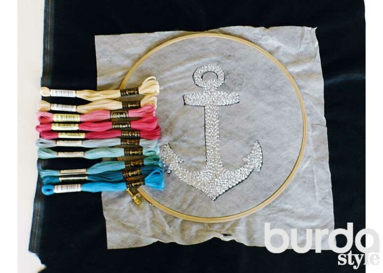 Искусство вышивки: как создание сердечной подушки отражает наши эмоции и отношения.