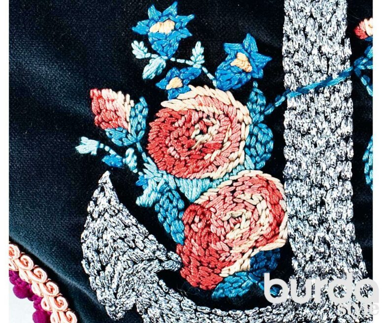 Искусство вышивки: как создание сердечной подушки отражает наши эмоции и отношения.