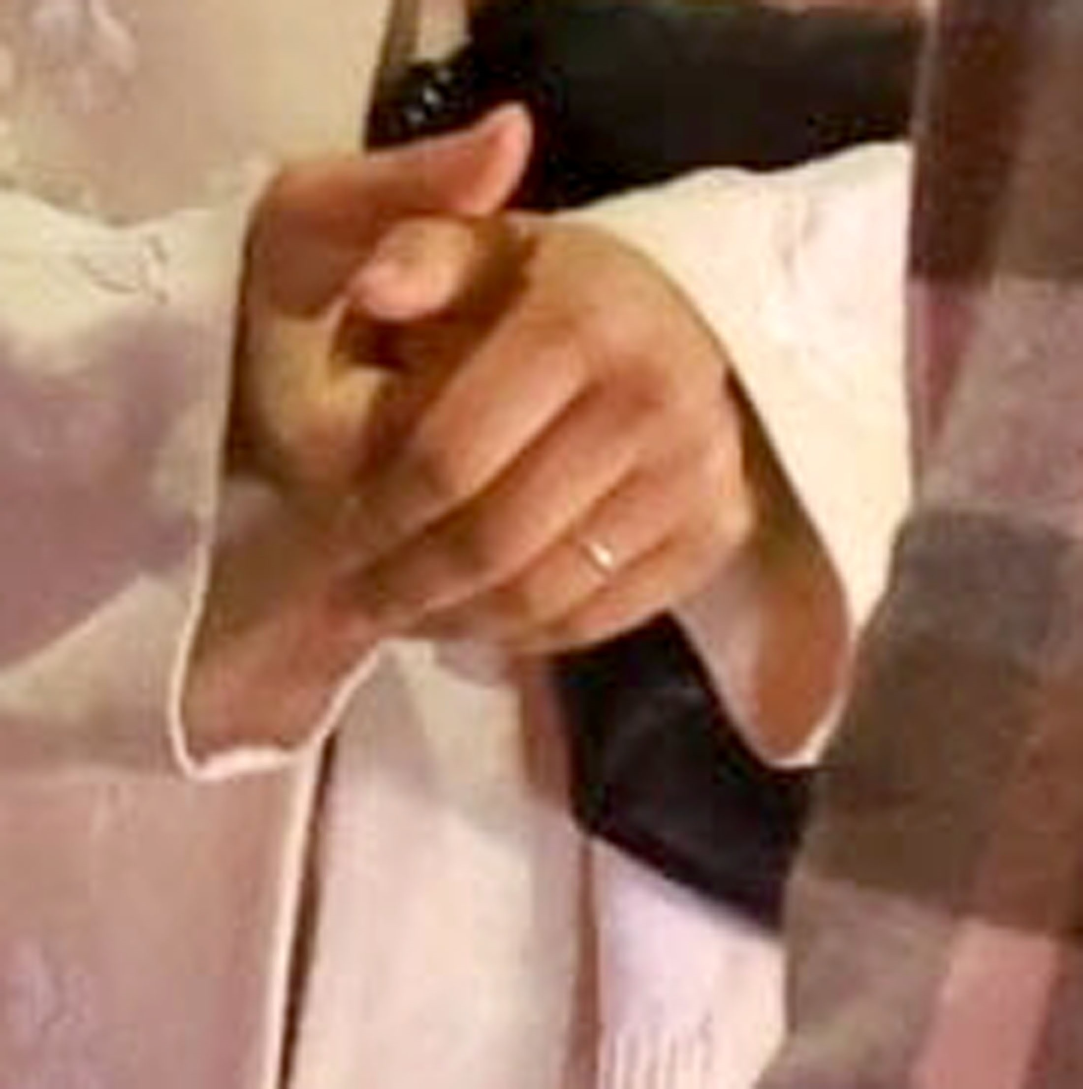 Zendaya swaps engagement ring for gold band, sparks marriage rumors with Tom Holland