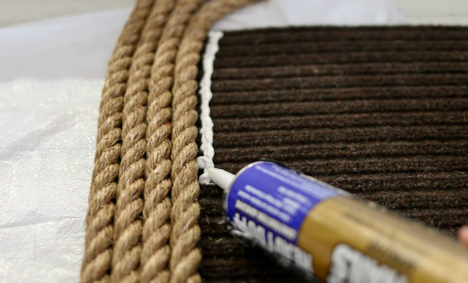 Как создание коврика из веревки отражает современные тренды в ремеслах и устойчивом дизайне.