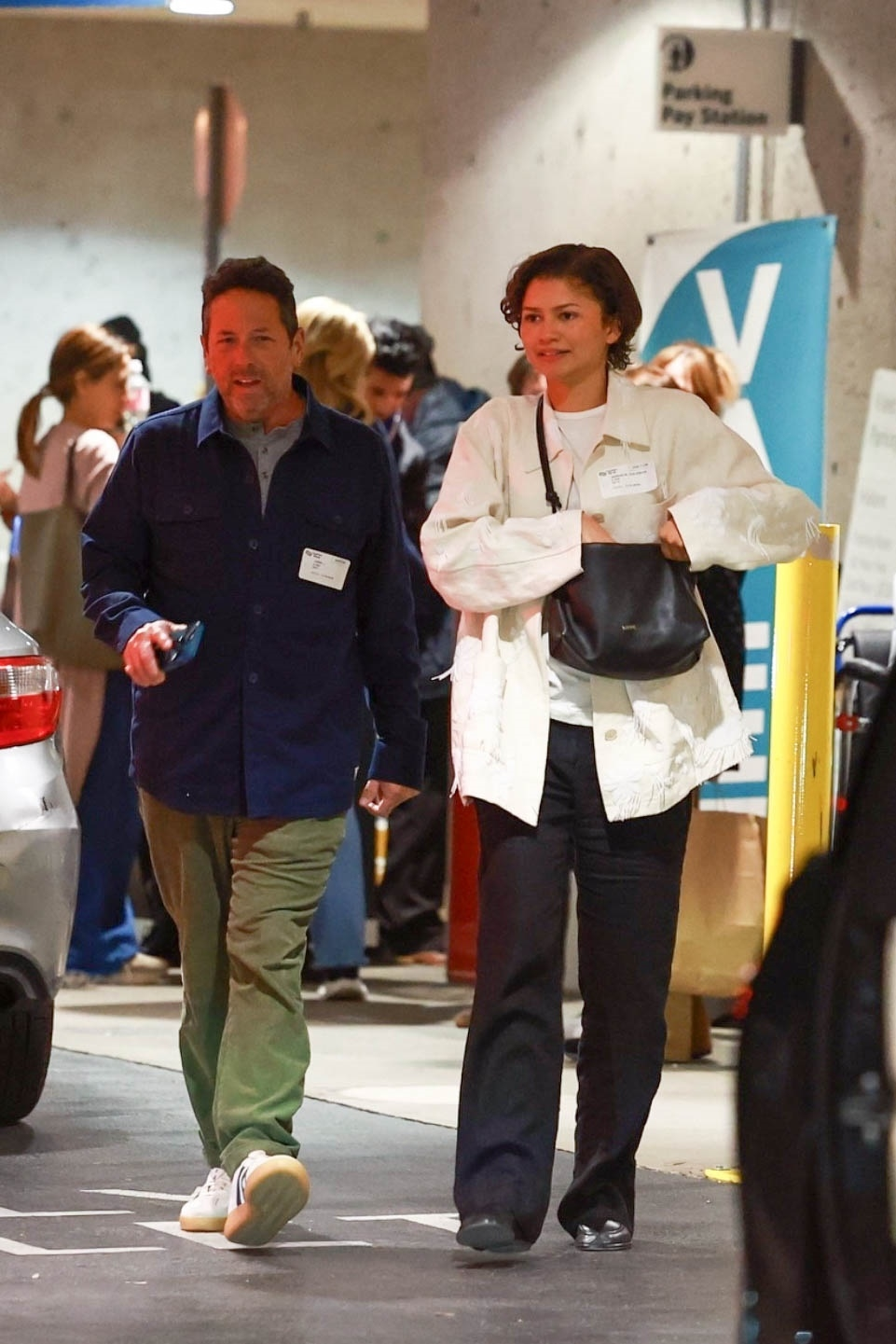 Zendaya swaps engagement ring for gold band, sparks marriage rumors with Tom Holland