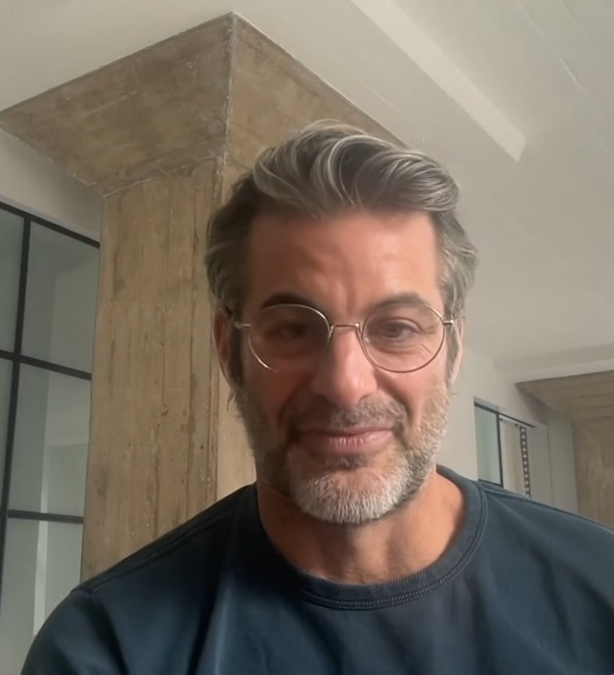 Jennifer Aniston, Jim Curtis may be taking romance to next level as they tour NYC apartments together