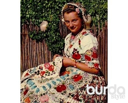 Искусство стежков: как цвет и текстура формируют визуальное восприятие в художественном творчестве