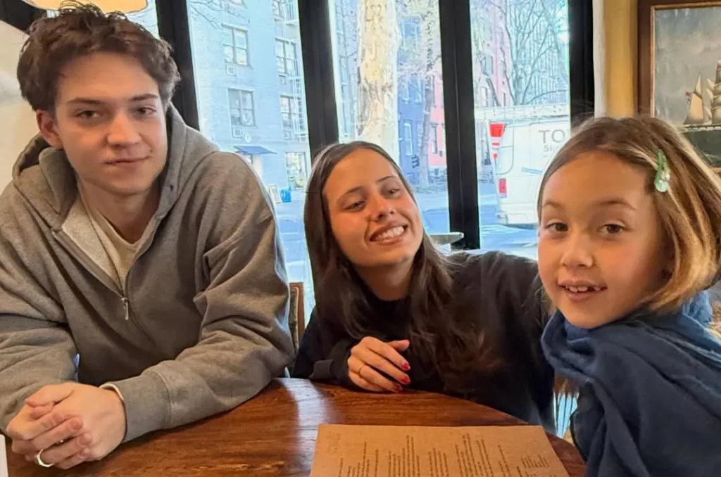 Kate Hudson&rsquo;s son Ryder, 22, towers over actress at 2026 Vanity Fair Oscars Party