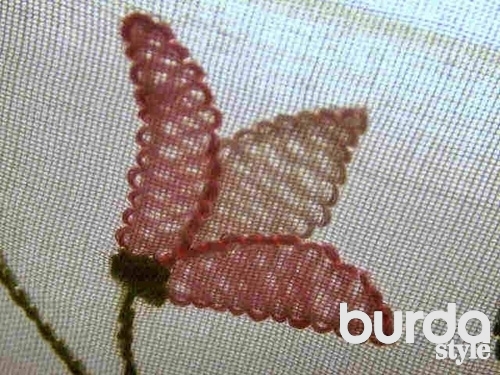 Как вышивка гладью отражает глубину культурных традиций и современное самовыражение.