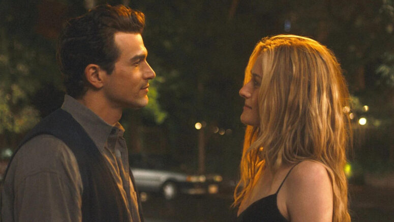 Как история любви Кеннеди отражает ностальгию по утраченной эпохе 90-х?