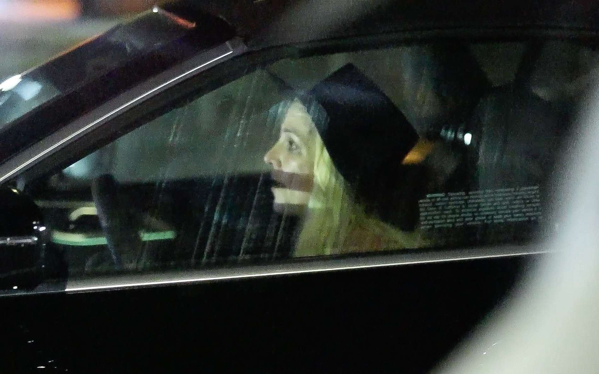 Britney Spears 911 dispatch describes star swerving &lsquo;in and out&rsquo; of lanes before DUI arrest