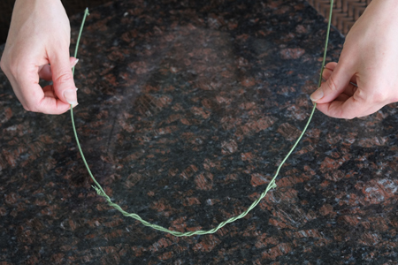 Как создание цветочного венка помогает развивать творческие навыки и укрепляет связь с природой