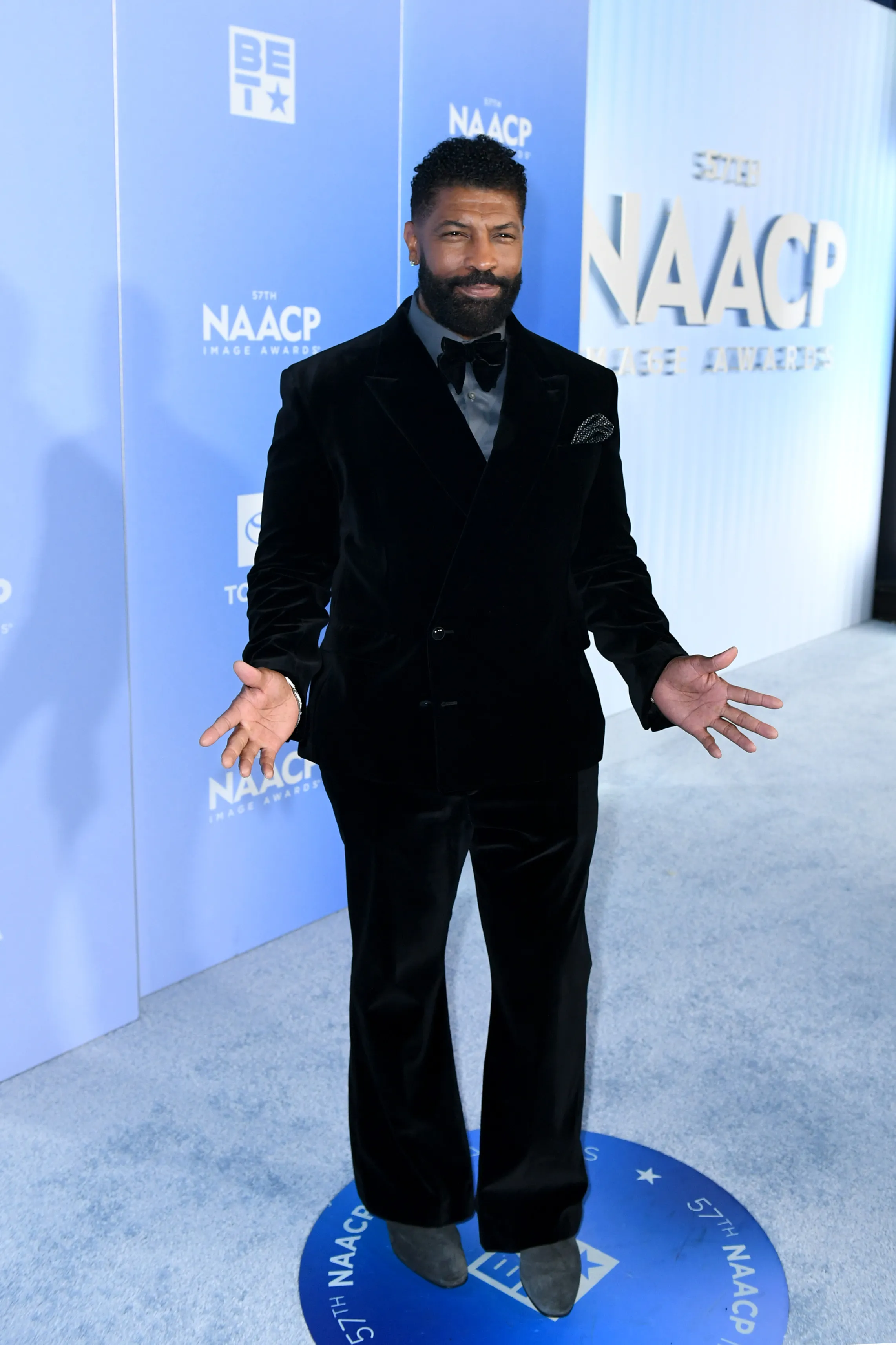 Deon Cole addresses BAFTAs N-word controversy, Nicki Minaj&rsquo;s MAGA turn during NAACP Image Awards 2026