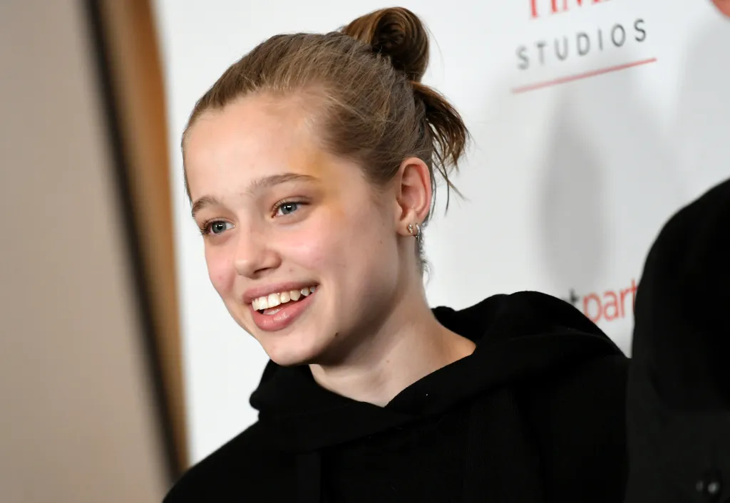 Shiloh Jolie, 19, looks strikingly like mom Angelina in sultry music video debut