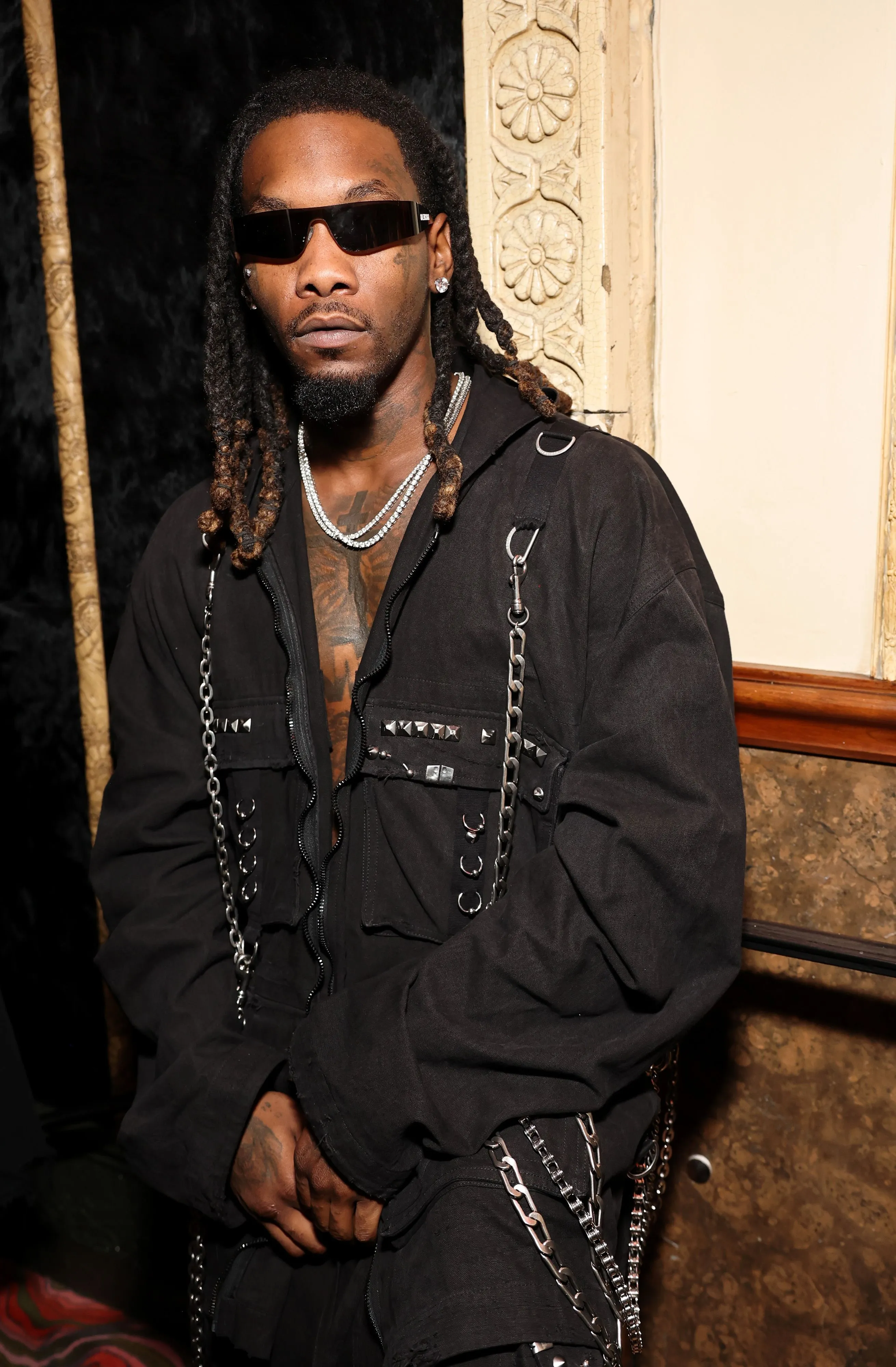 Offset shocks fans by taking the stage &mdash; and ditching wheelchair &mdash; less than 1 week after being shot