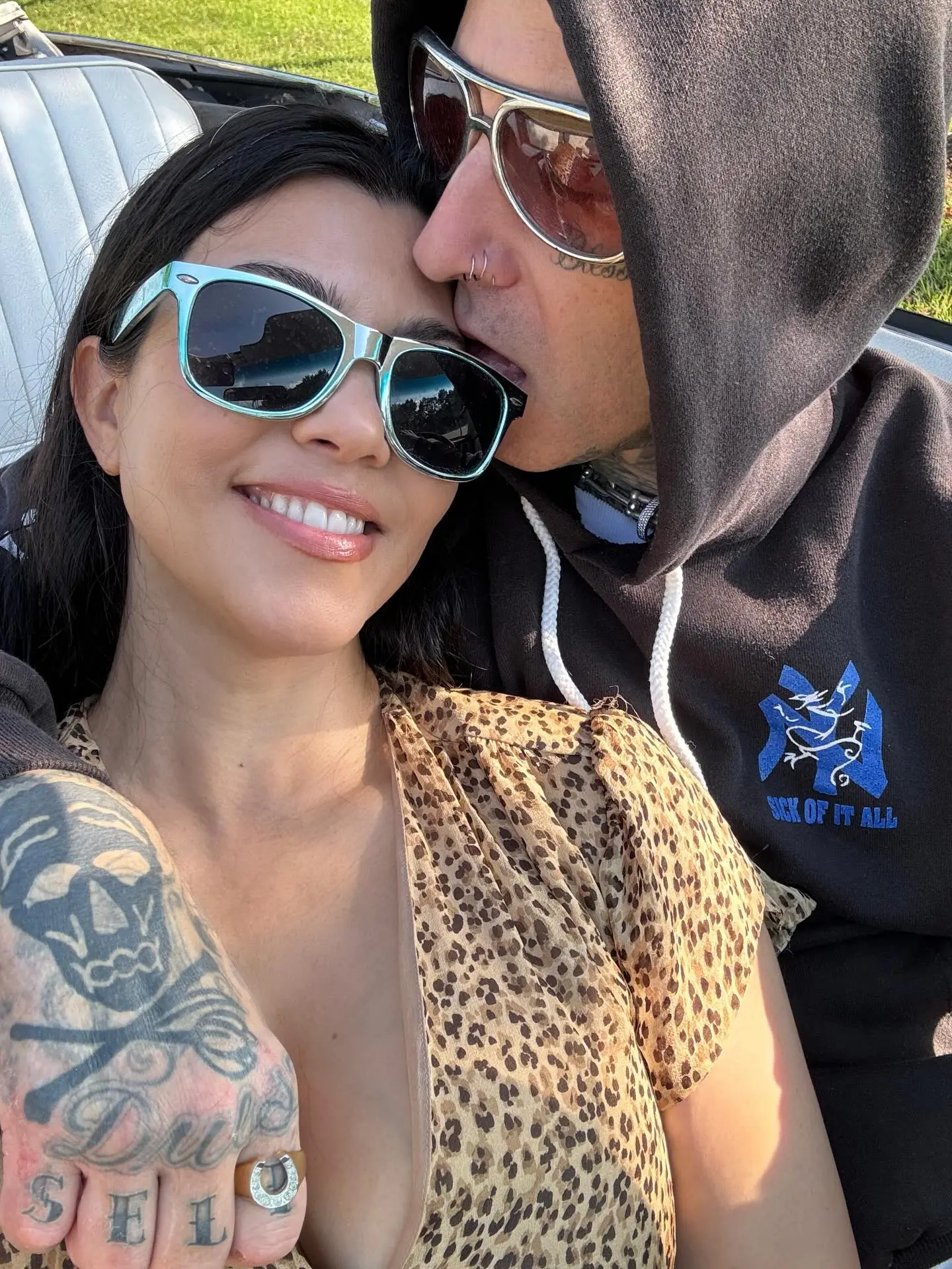 Travis Barker sucks Kourtney Kardashian&rsquo;s toes in raunchy birthday tribute