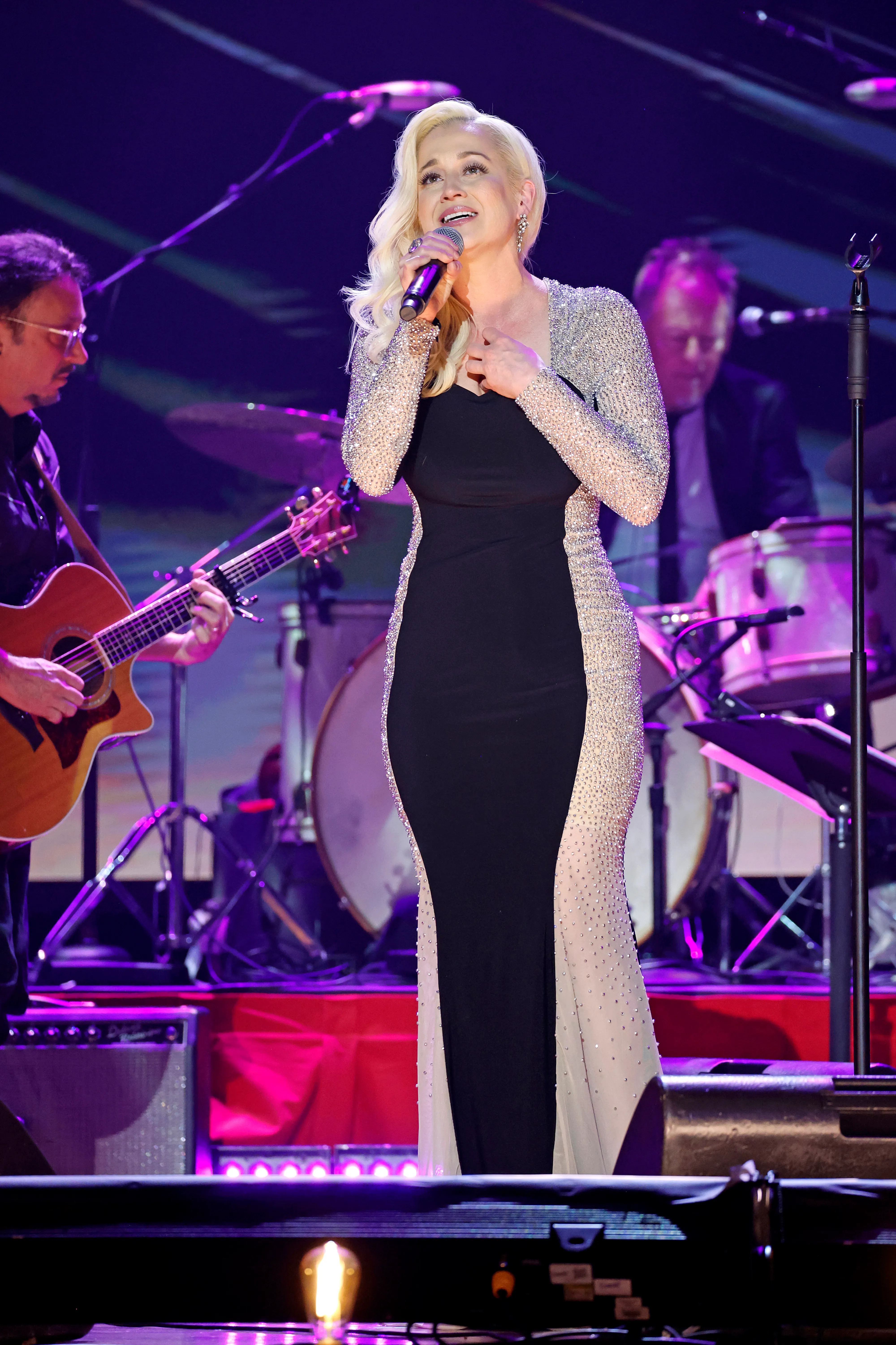 Kellie Pickler returns to &lsquo;American Idol&rsquo; stage 3 years after husband&rsquo;s shocking death