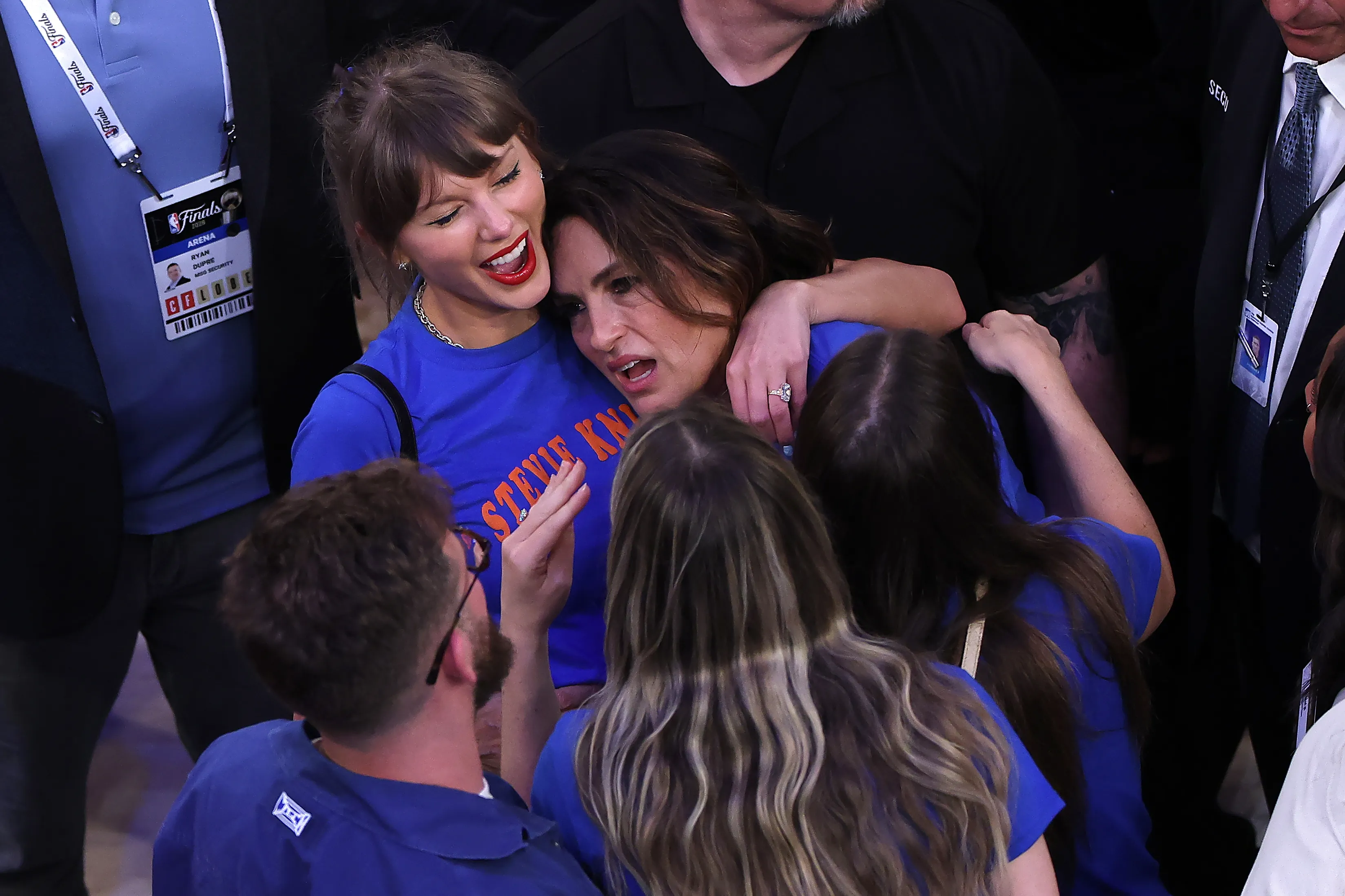 Mariska Hargitay says Knicks comeback win beats out wedding to Peter Hermann as &lsquo;greatest night of my life&rsquo;