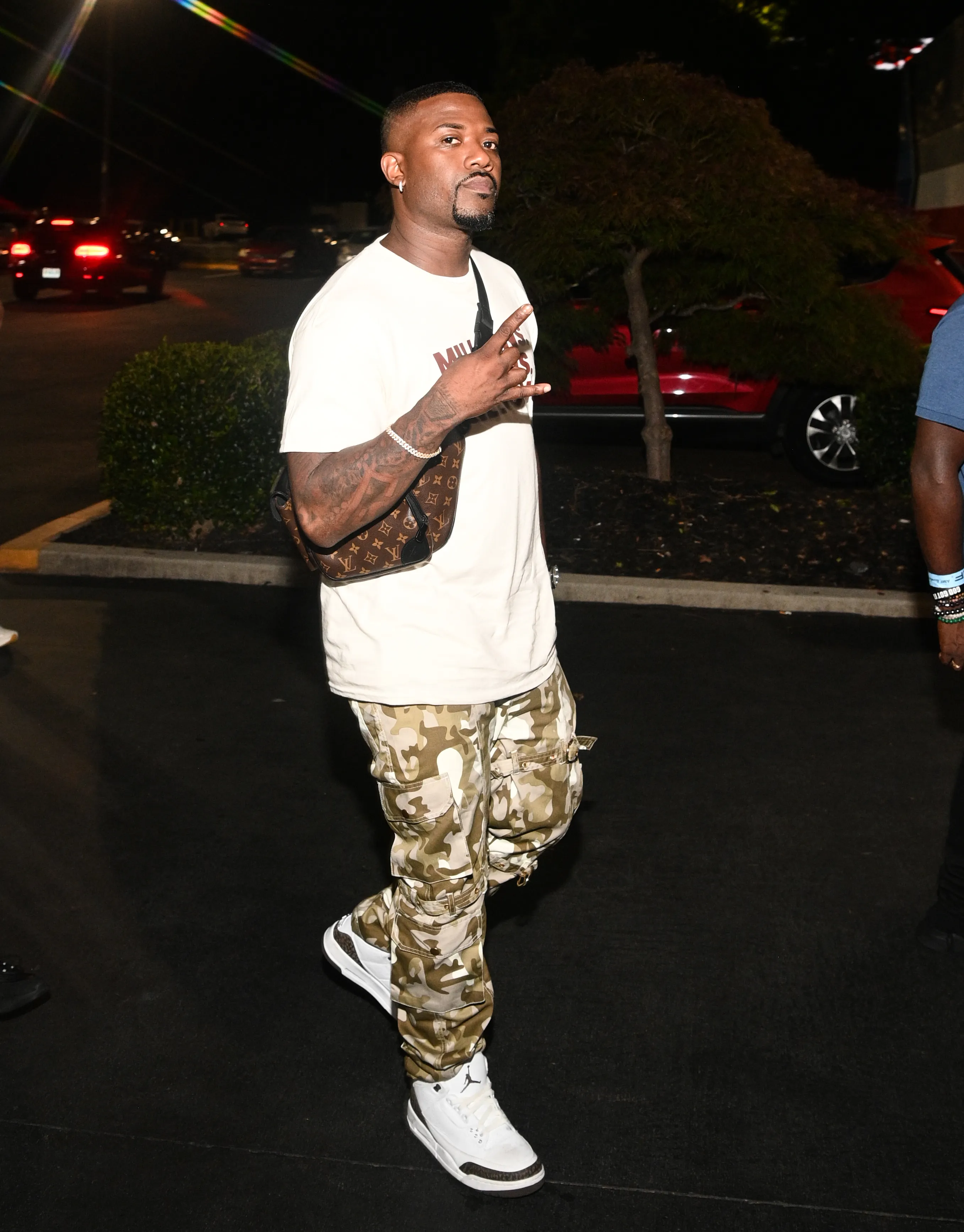 Ray J hospitalized after brutal knockout in MMA fight against Supa Hot Fire: report